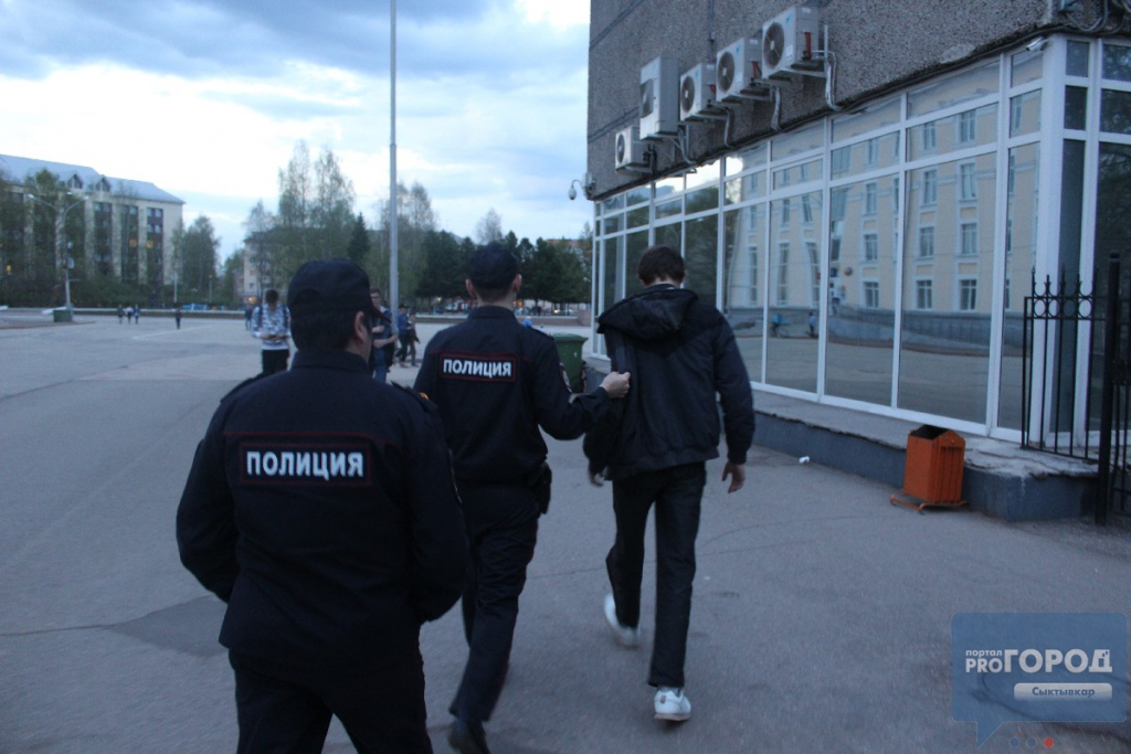 Сыктывкарские полицейские поймали двух пьяных выпускников, которые отмечали последний звонок