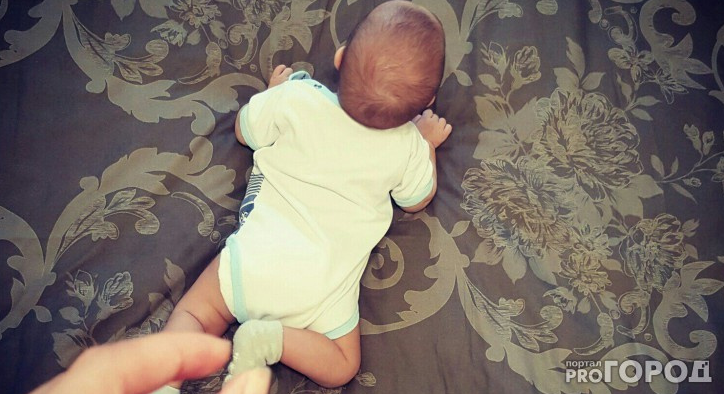 Стало известно состояние мальчика, который выпал из окна многоэтажки в Сыктывкаре