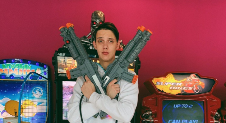 Тима Белорусских записал видеоприглашение для сыктывкарцев