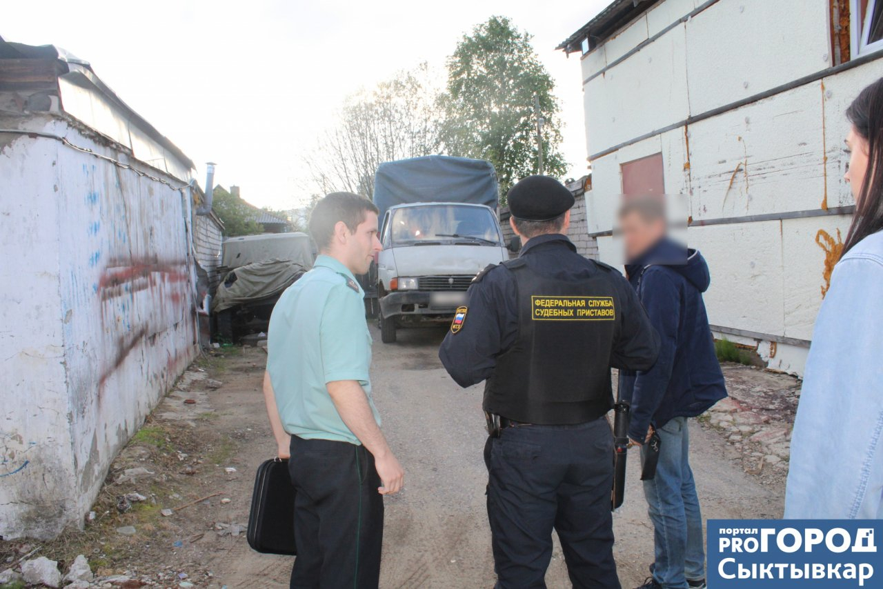 Житель Коми не заплатил за свет и лишился двух авто и недвижимости