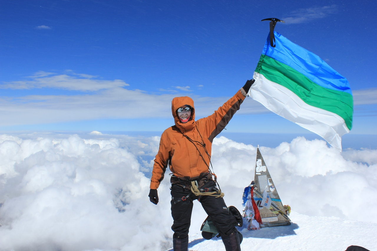 Сыктывкарец о восхождении на Эльбрус: «Хотелось упасть на снег и уснуть»