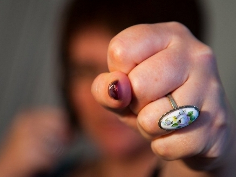 «Такого даже мужиком назвать сложно»: сыктывкарцы о горожанине, который засудил женщину за удар в лицо