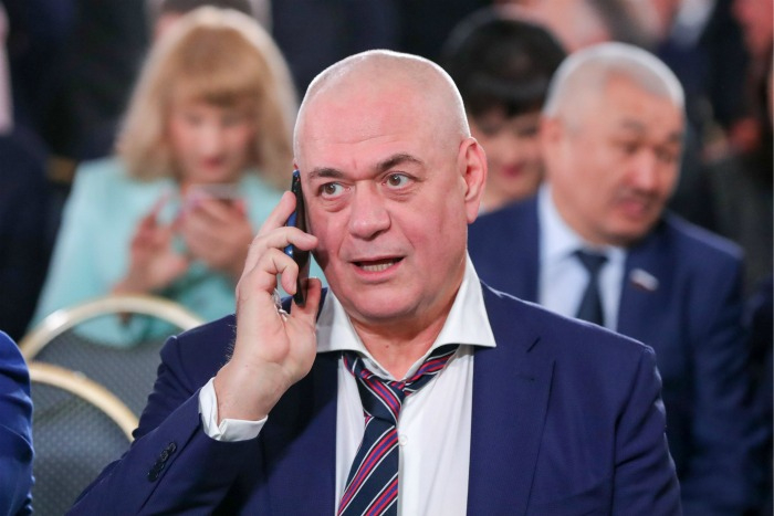 Известному российскому журналисту, который умер месяц назад, выписали штраф