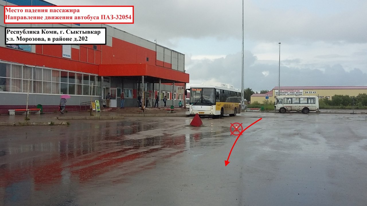 В Сыктывкаре водитель автобуса «выронил» из салона 80-летнюю бабушку и уехал