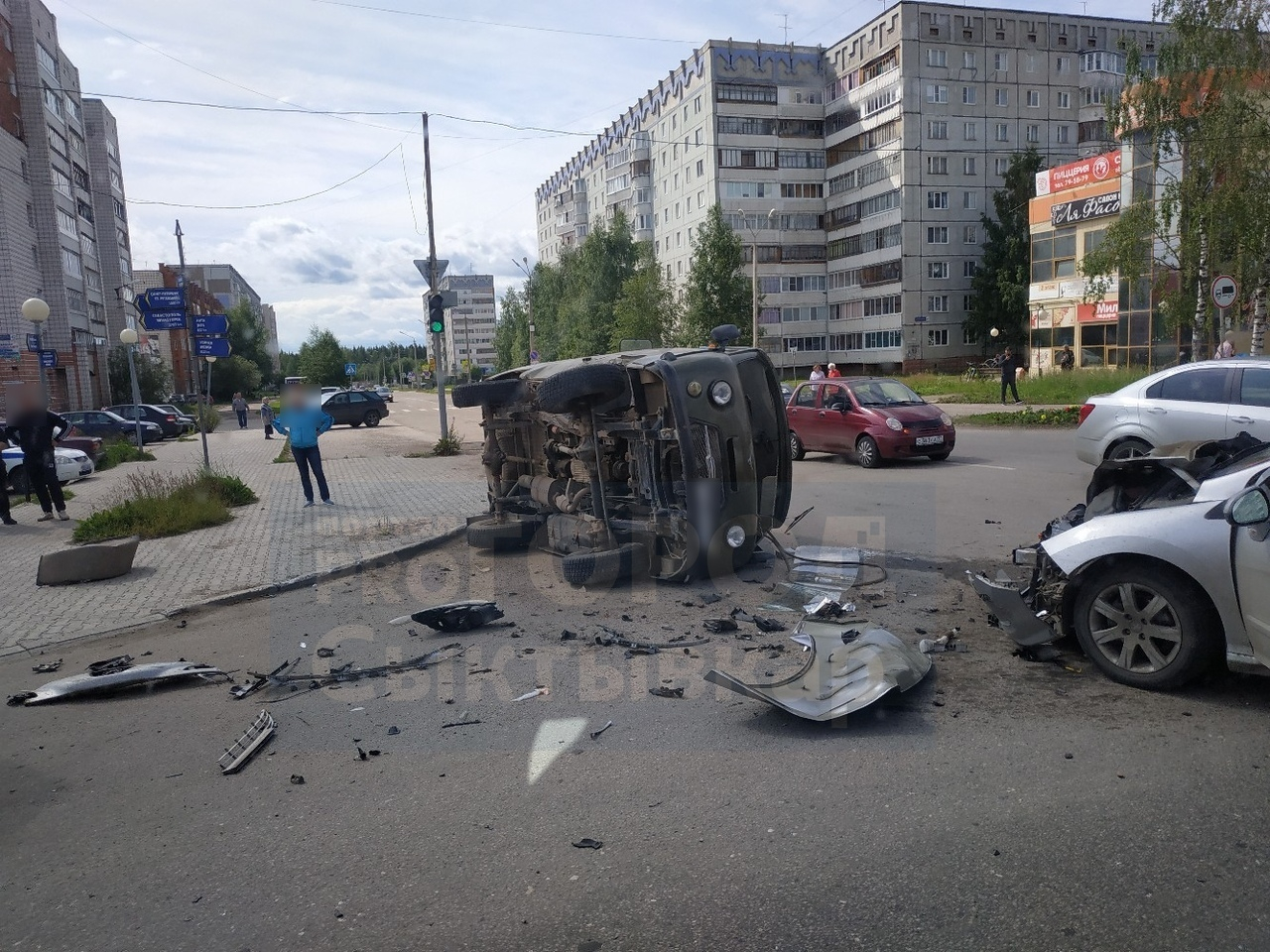 Появились подробности жесткой аварии с «Пежо» и «буханкой» в Сыктывкаре