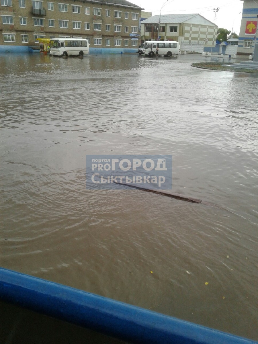 Синоптики рассказали, почему грозы в Сыктывкаре теперь заканчиваются штормом и градом