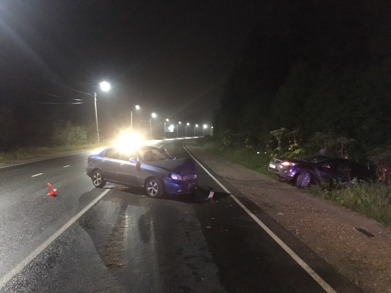 В авто сыктывкарца врезался «Форд», а его самого забрали в спецприемник (фото)