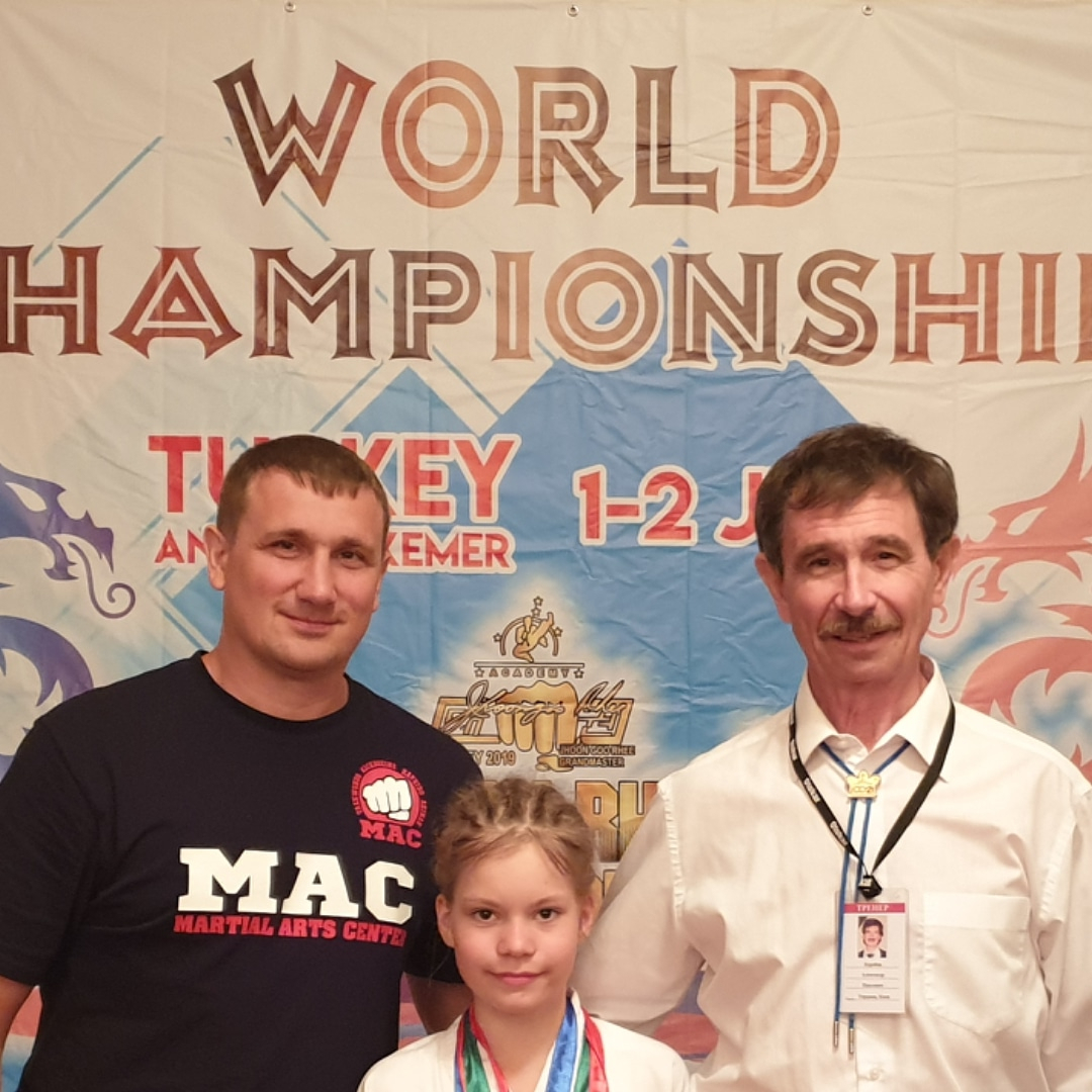 9-летняя сыктывкарка получила черный пояс по таеквондо