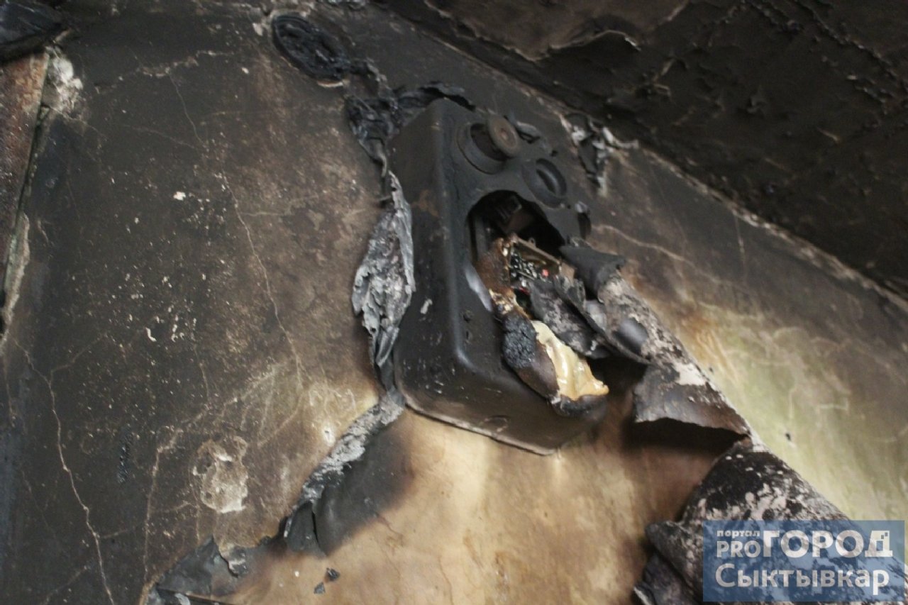 «Люди прыгали из окна»: сыктывкарка рассказала о страшном пожаре в деревянном доме