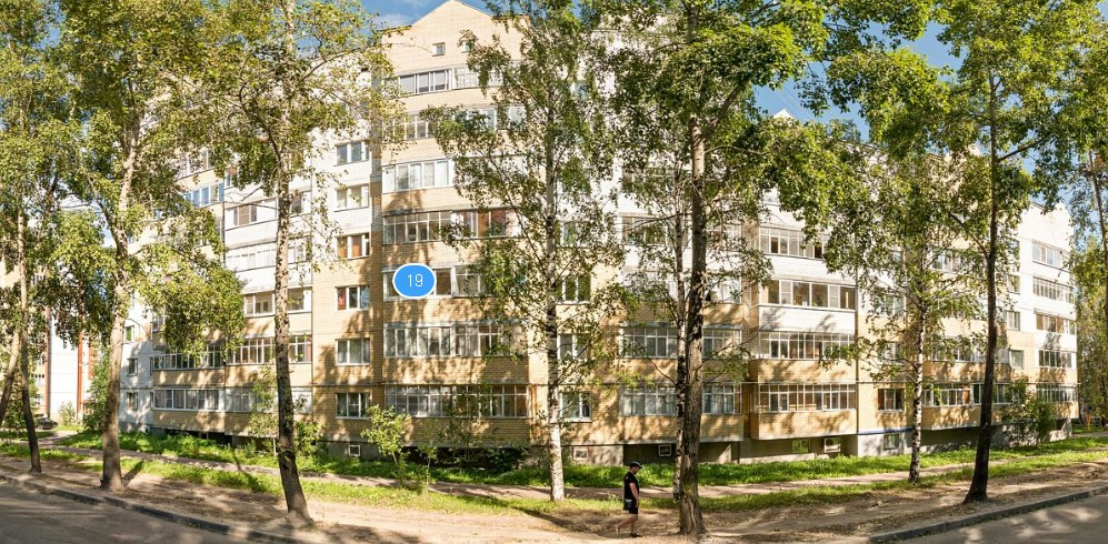 В Сыктывкаре из окна многоэтажки на Сысольском шоссе выпал человек