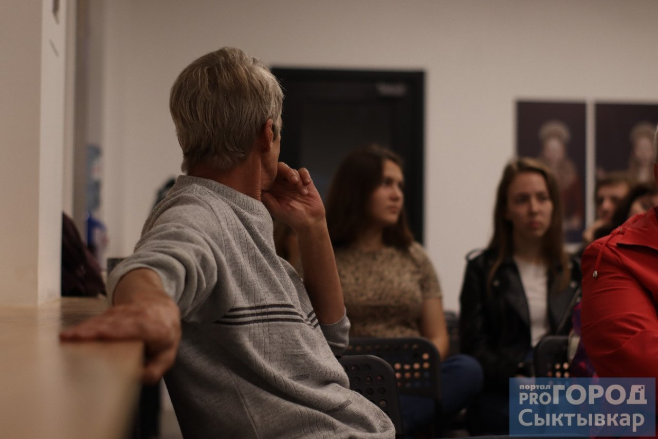 Сыктывкарцам показали фильм об альтруизме и воровстве среди ученых (фото)