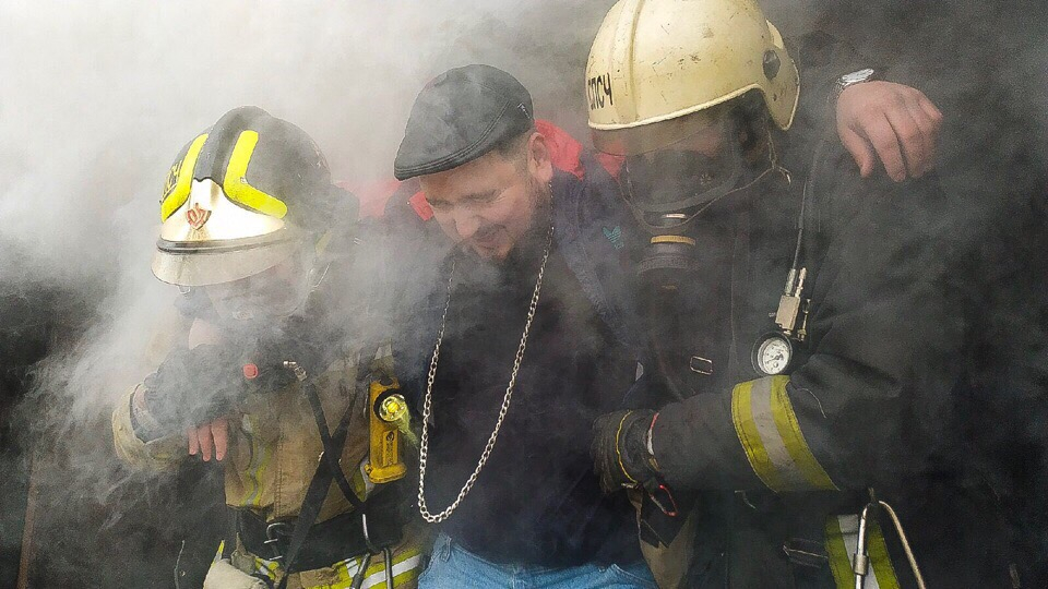 Сыктывкарка сняла клип на песню Ольги Бузовой с огнем, пожарными и дракой (видео)