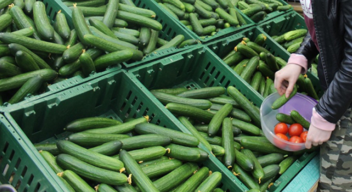 В Коми взлетела цена на помидоры, но подешевела свинина