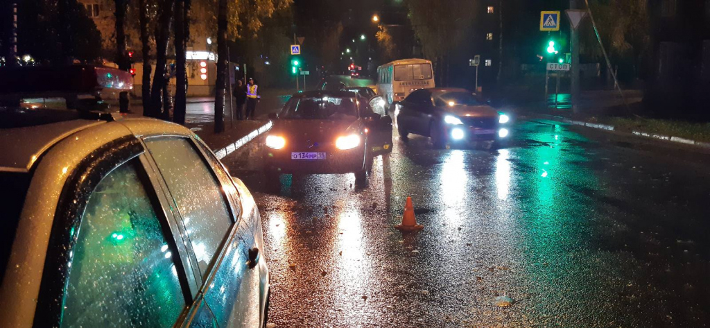 Сыктывкарцы назвали причину вечерних аварий с детьми: «Жалеют денег на освещение»