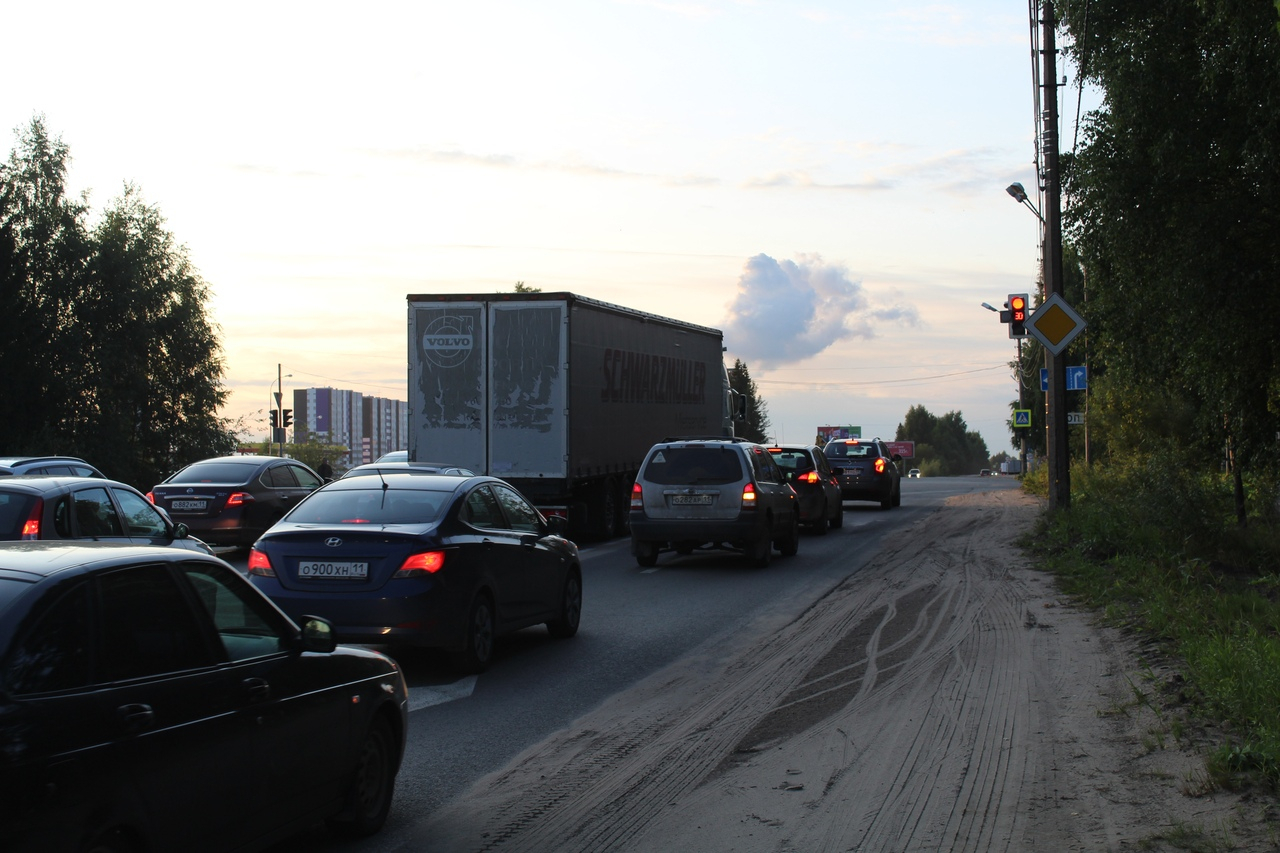 Новый светофор на Октябрьском проспекте уменьшит пробки: мнение ГИБДД Сыктывкара