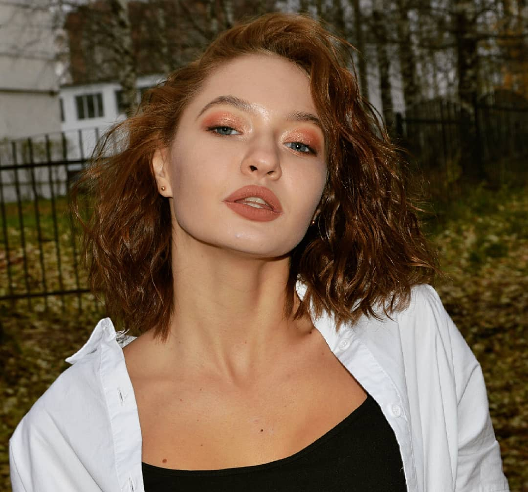 Осенний макияж, черные глаза и стильная фотосессия: 8 лучших фото привлекательных сыктывкарок из Instagram