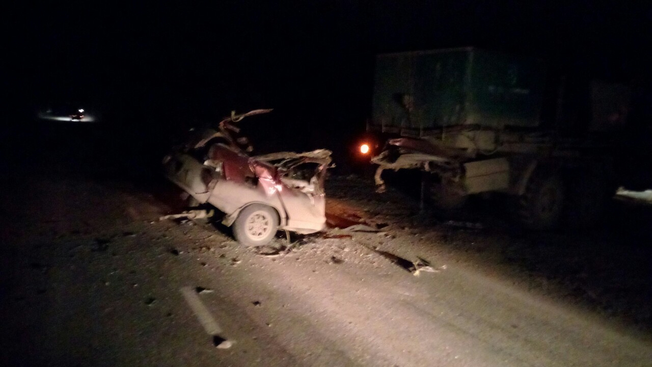 В Коми лихач на «Урале» разорвал пополам «десятку» (фото)