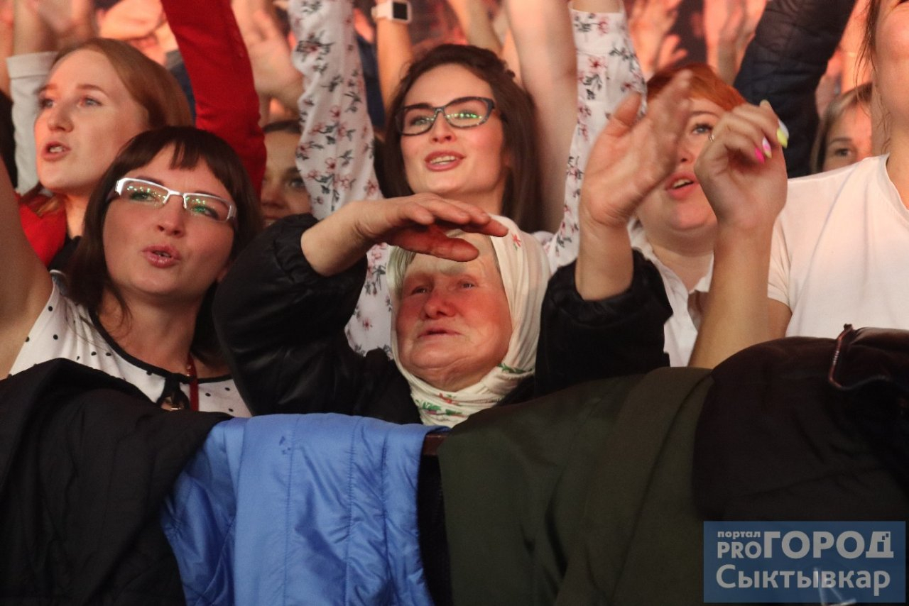 Диско-бабушка из Коми рассказала, почему танцует на концертах