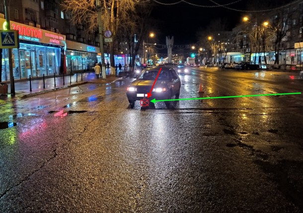 В центре Сыктывкара водитель наехал на прохожего, который переходил дорогу