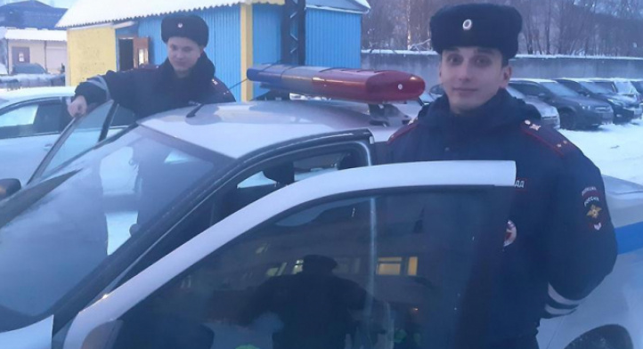 В Сыктывкаре полицейские помогли отцу спасти годовалого ребенка