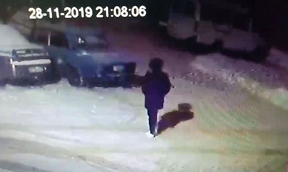 «Дважды за ночь прокололи колёса»: сыктывкарец ищет свидетелей происшествия