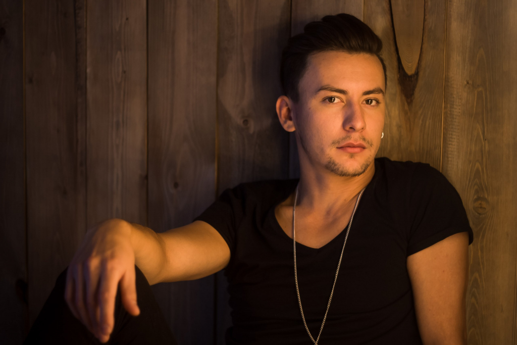 «Это были реальные жизненные истории»: сыктывкарский колдун рассказал о «Битве экстрасенсов»