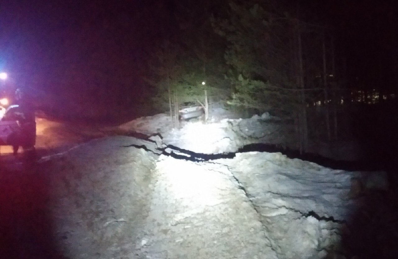 В Сыктывкаре любитель высоких скоростей «припарковался» в кювете