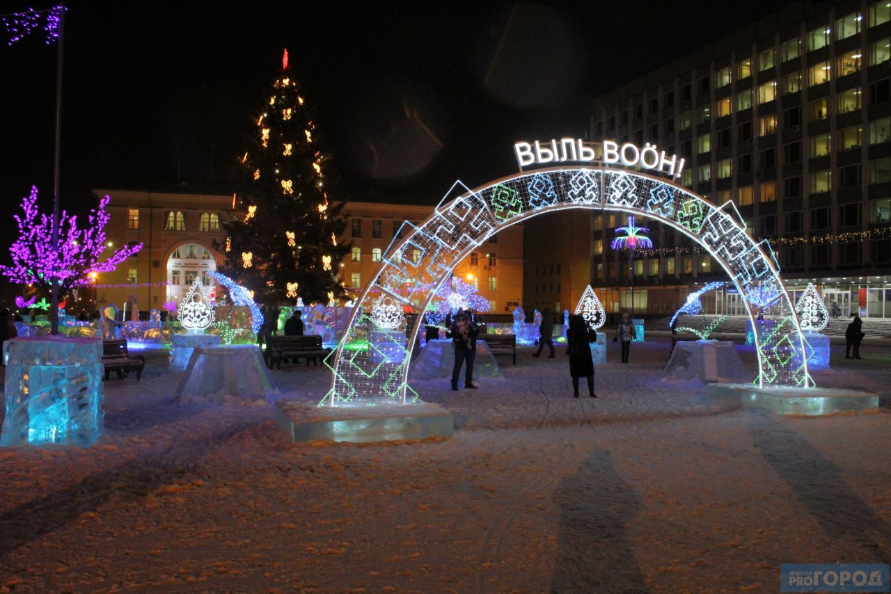 Прогулка по новогоднему Сыктывкару: как город подготовился к празднику