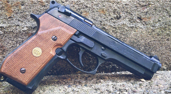 Жителям Коми посоветовали не брать оружие на новогодние праздники