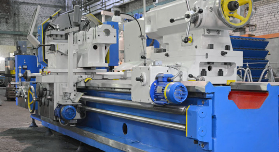 Жителя Коми затянуло в станок и разорвало на куски