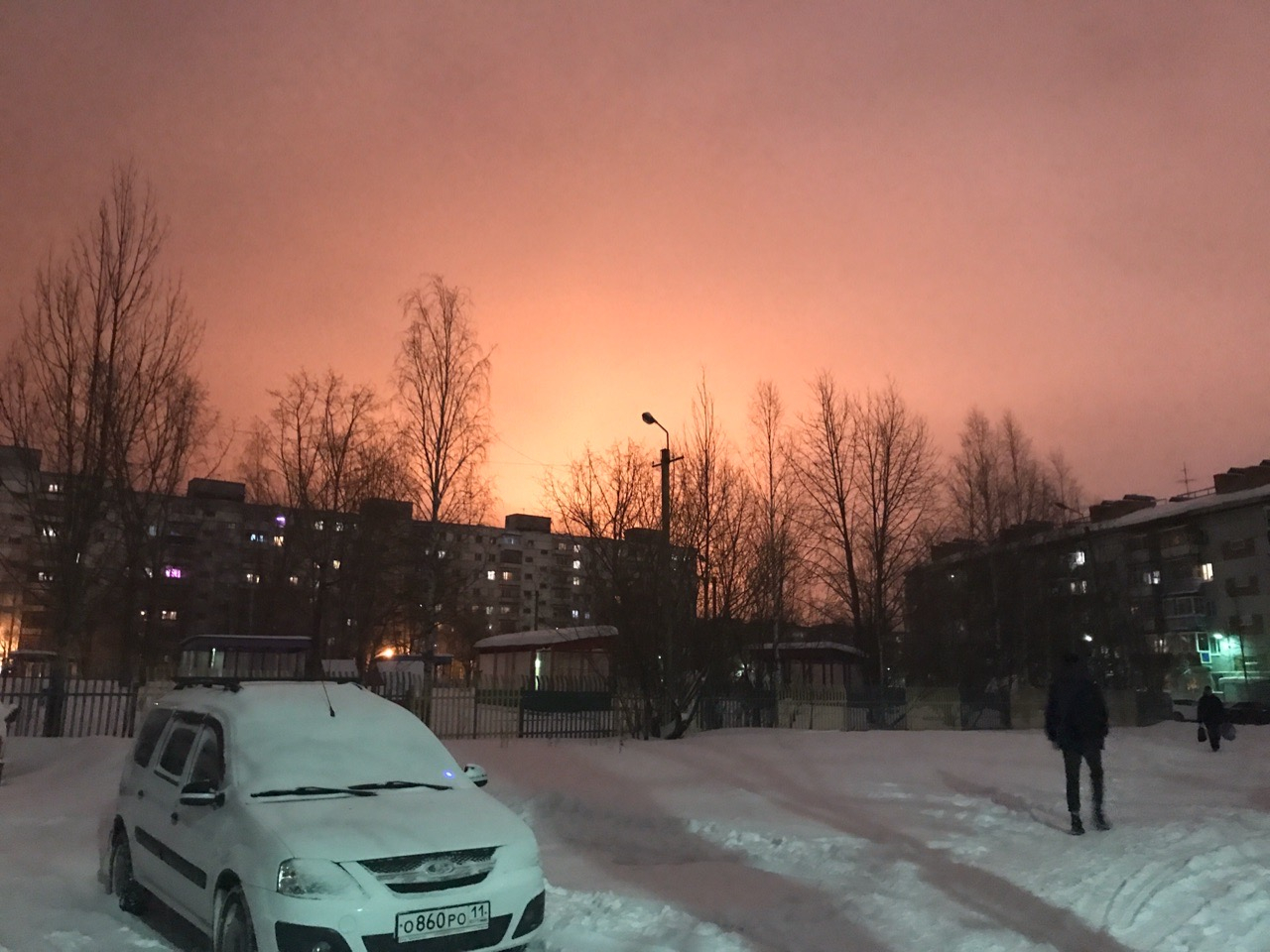 Появилось видео ЧП на нефтеперерабатывающем заводе в Коми