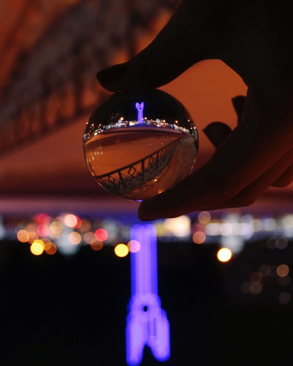 Фото дня: взгляд на стелу в Сыктывкаре с необычного ракурса