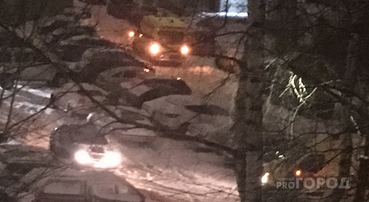 В Минздраве рассказали, сколько скорых застряло во дворах Сыктывкара