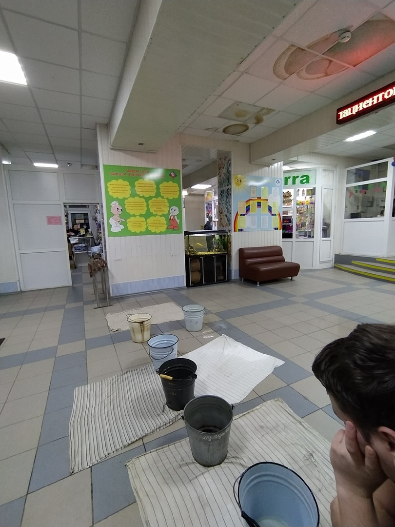 После аномальной оттепели в Сыктывкаре протекла крыша детской больницы