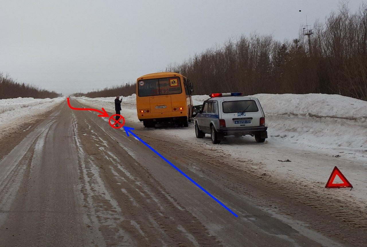 В Коми «Хендэ» протаранила школьный автобус