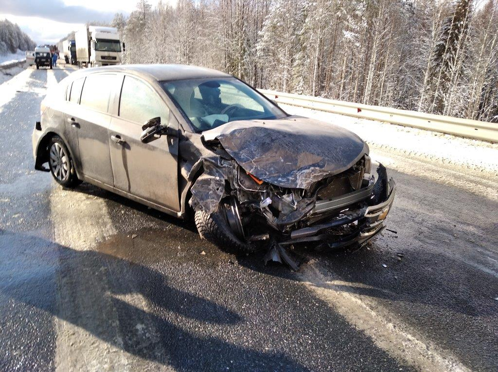 Появились подробности смертельной аварии на трассе в Коми (фото)