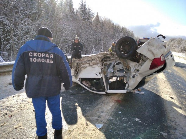 Появилось видео с места смертельной аварии на трассе в Коми (видео 16+)