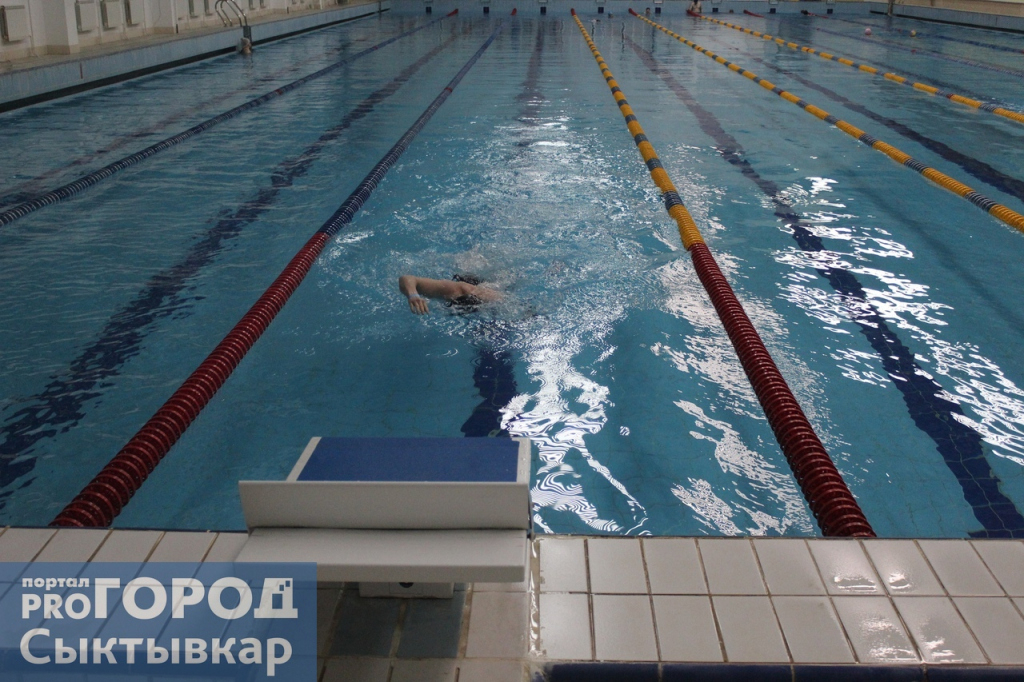 В Сыктывкаре спасли мужчину с приступом эпилепсии в бассейне