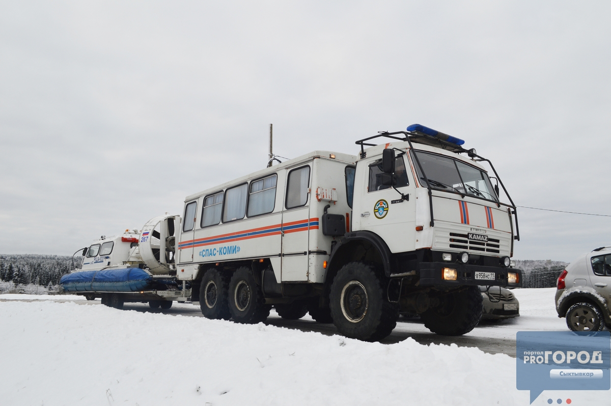 В Сыктывкаре мужчина забаррикадировался от медиков в собственной квартире