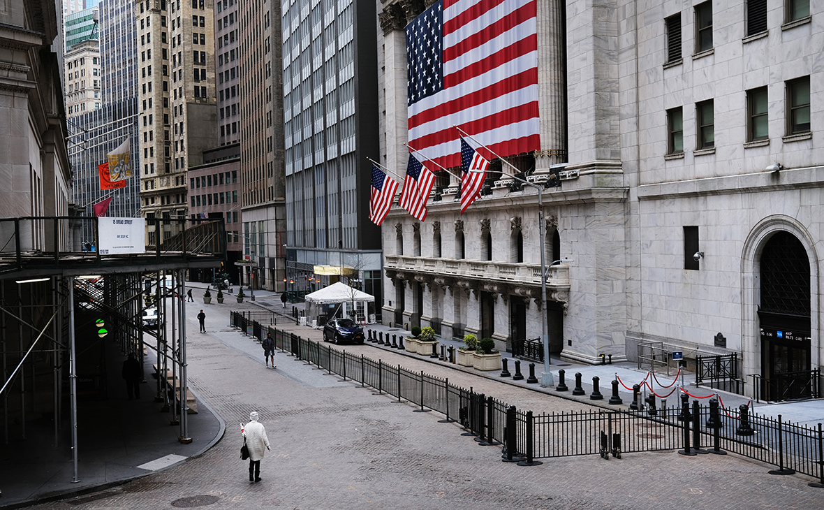 «По всей стране разворачивают мобильные морги»: сыктывкарец об эпидемии в США