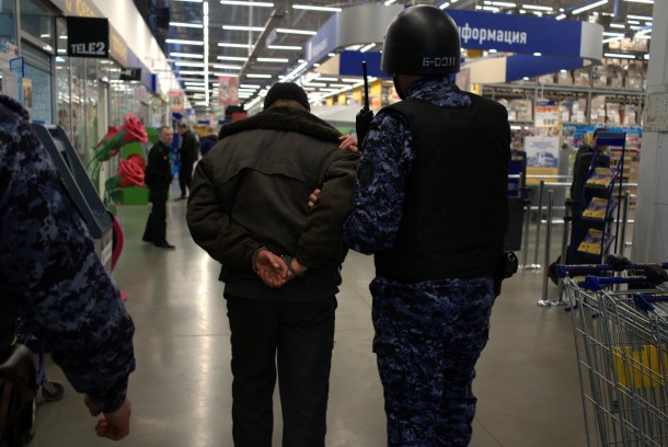 В Сыктывкаре задержали парня, который украл 7 килограммов сыра