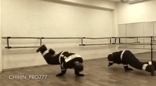 Спасатели из Коми исполнили зажигательный брейк в полном обмундировании (видео)