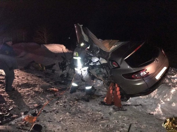 Девочкам, которые потеряли родителей в страшной аварии в Коми, собирают помощь