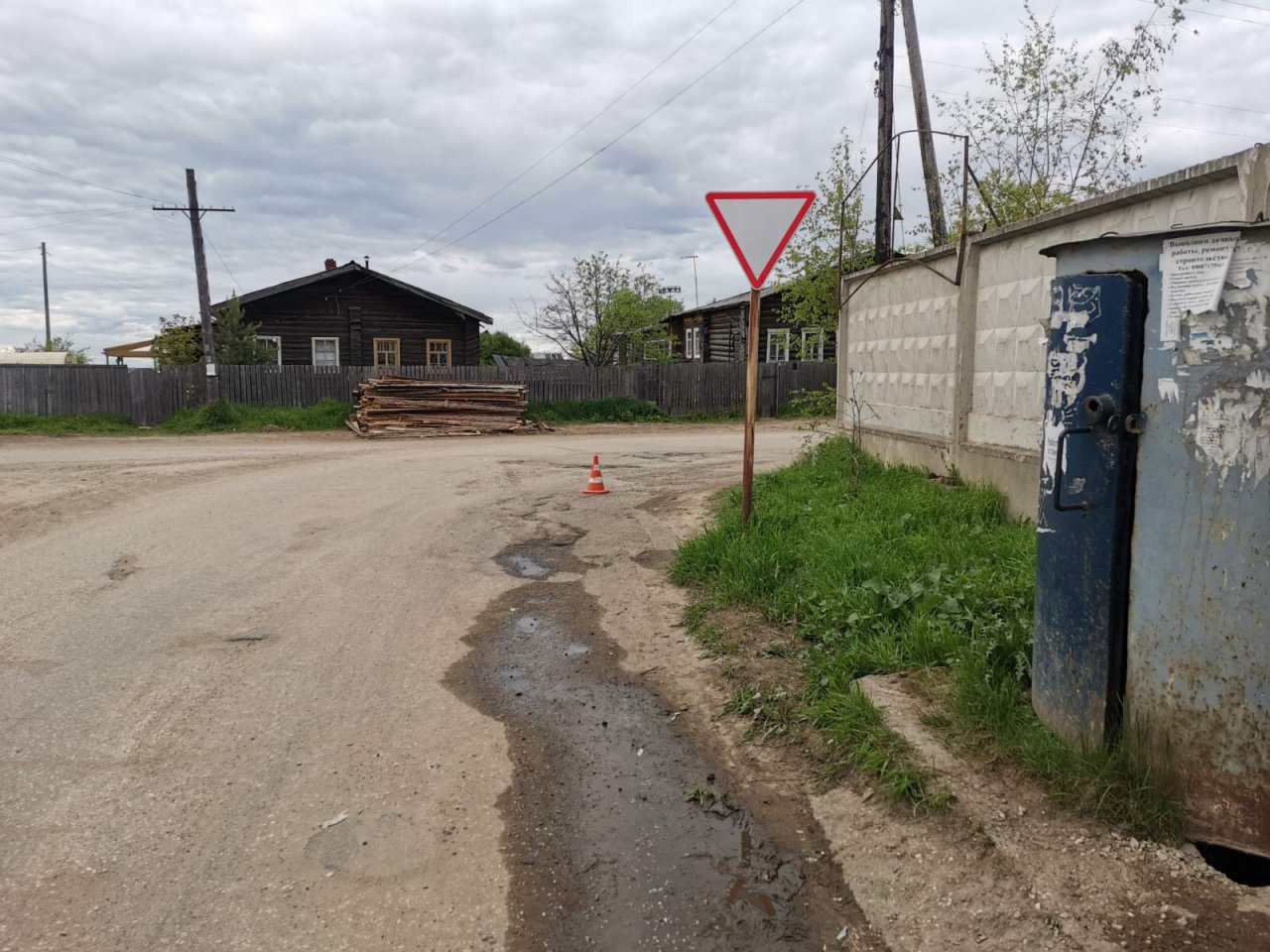 В Сыктывкаре ищут водителя, который сбил ребенка и скрылся