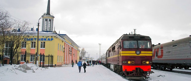 Выяснились подробности ЧП с сыктывкаркой, которую сбил поезд
