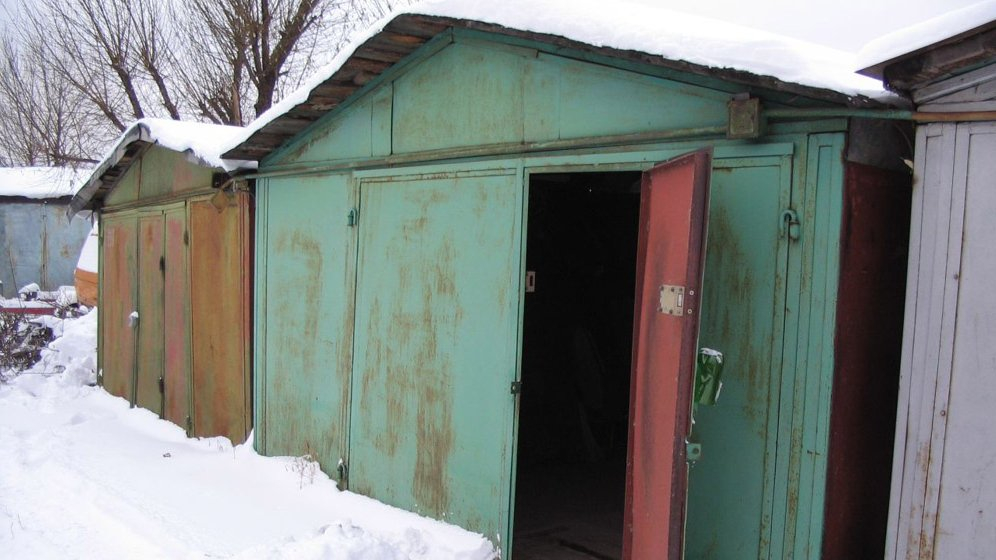 Вне закона: сыктывкарцев попросили добровольно убрать «неуместные» гаражи