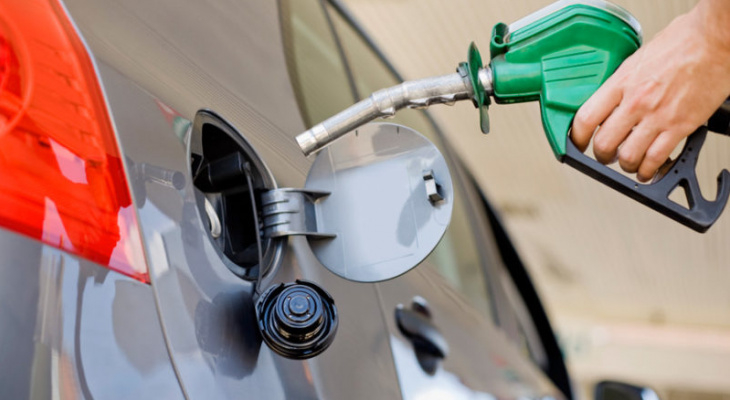 Российские эксперты опасаются подорожания бензина на 14%