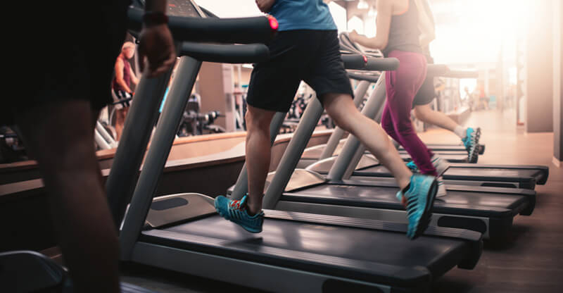 «С понедельника начну»: почему россияне постоянно откладывают занятия спортом