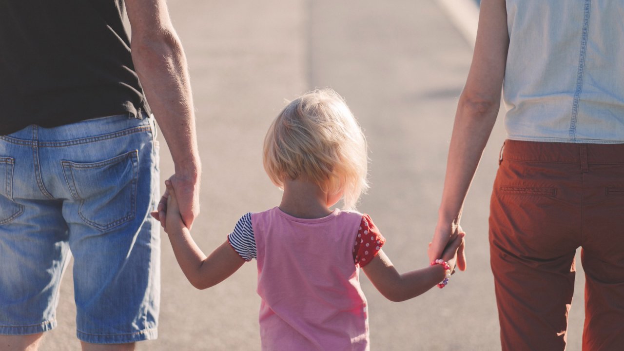 Жителям Коми напомнили, кому положены выплаты при рождении третьего ребенка в Коми