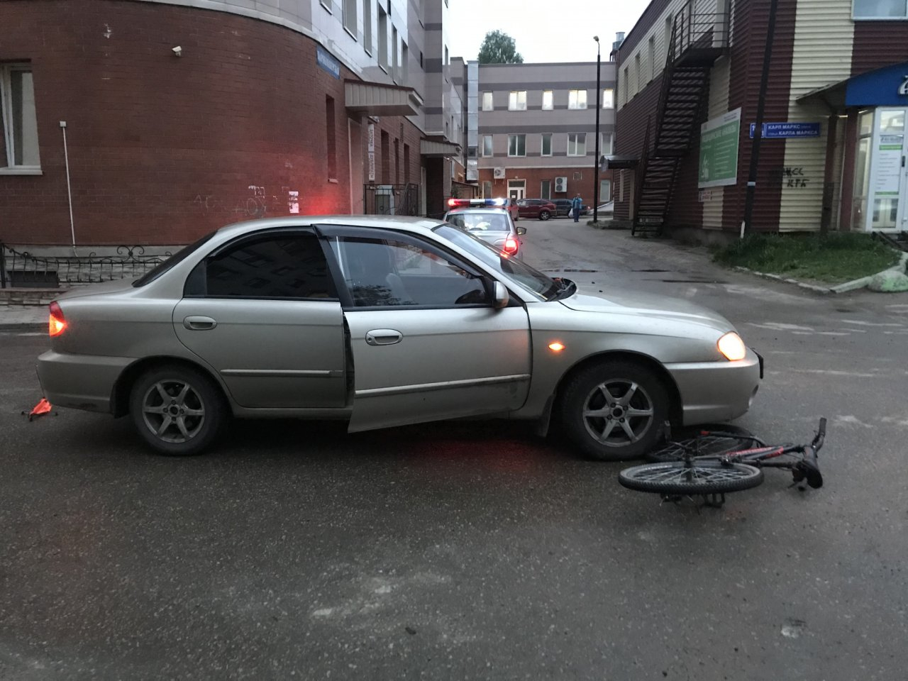 В Сыктывкаре с разницей в 4 часа сбили двух детей на велосипедах